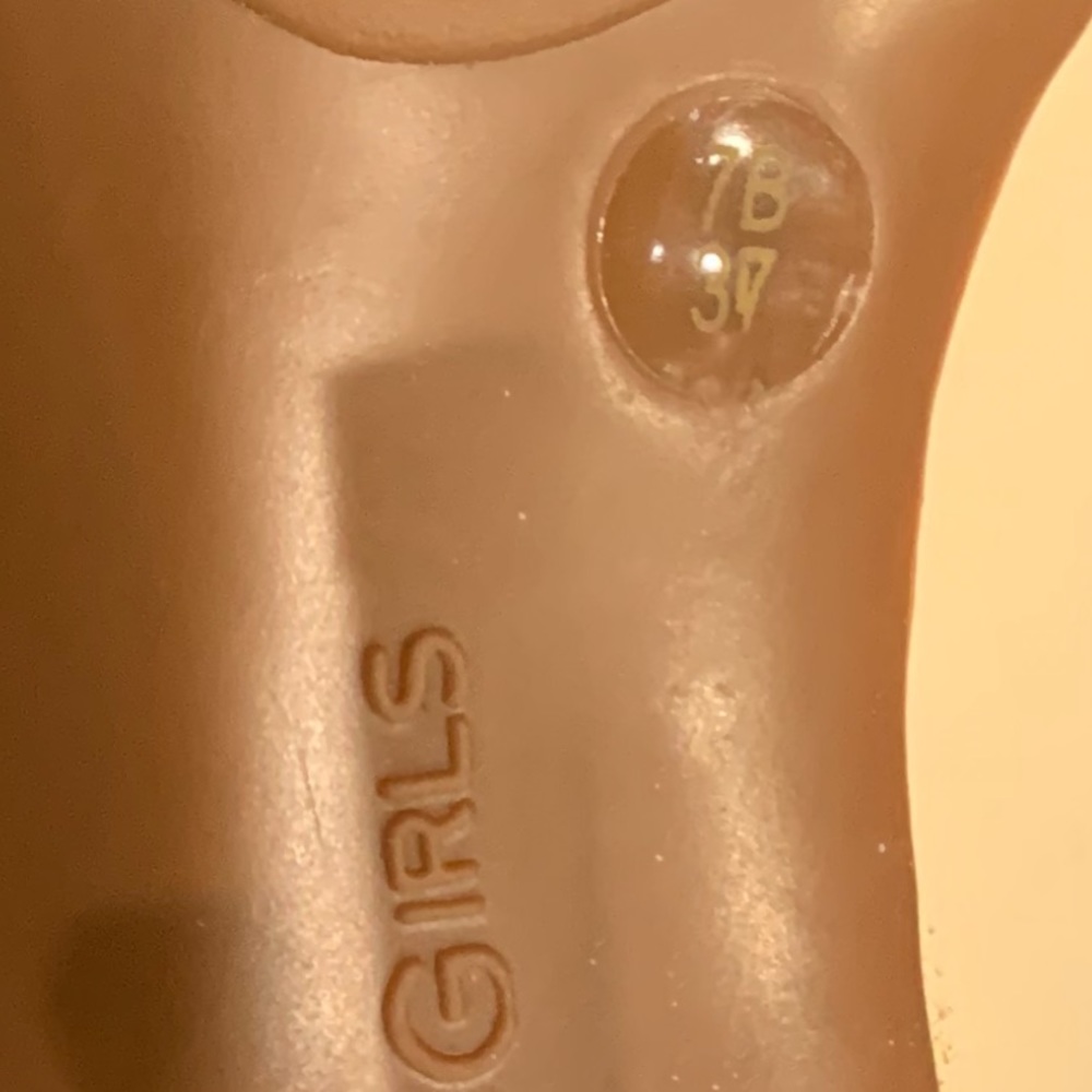 Bcbg Booties Nice Leather And Comfortable! - image 4